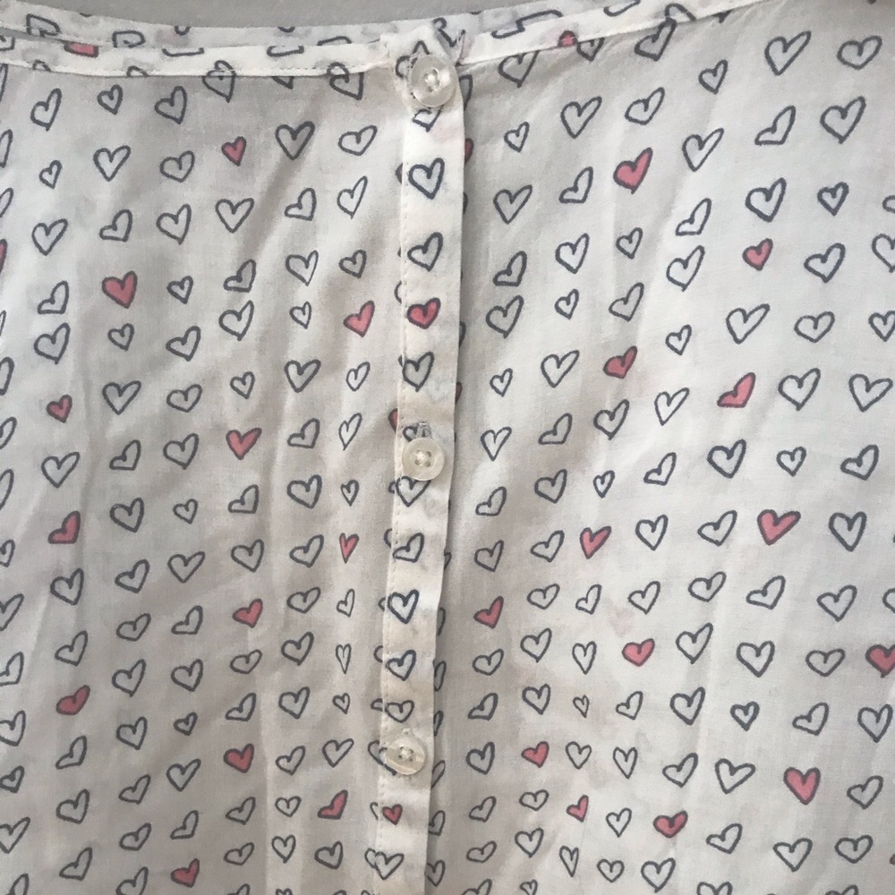Heart pattern blouse - Picture 3 of 4
